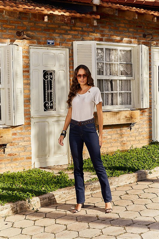 CALCA RETA CINTO BORDADO